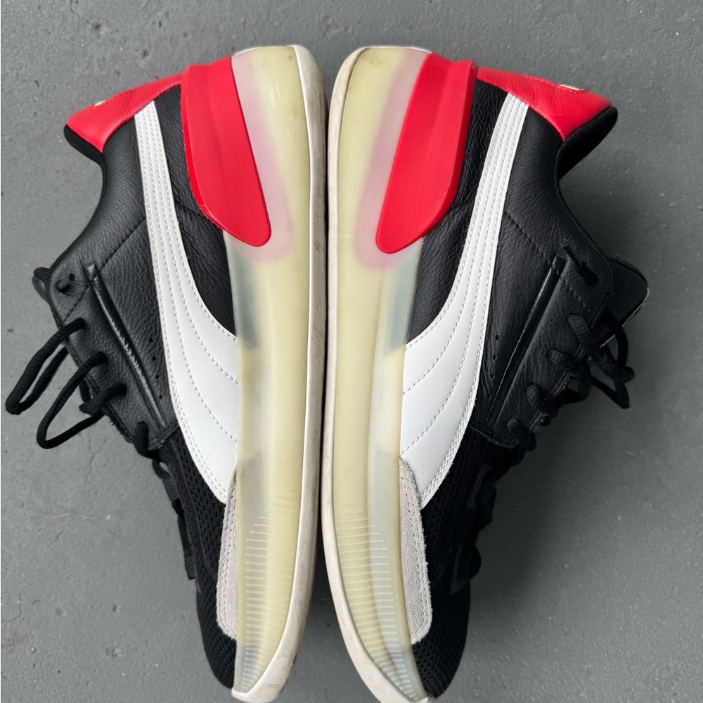 The Puma Clyde Hardwood X
Dreamville Records Sneakers are a limited-edition - Picture 15 of 15